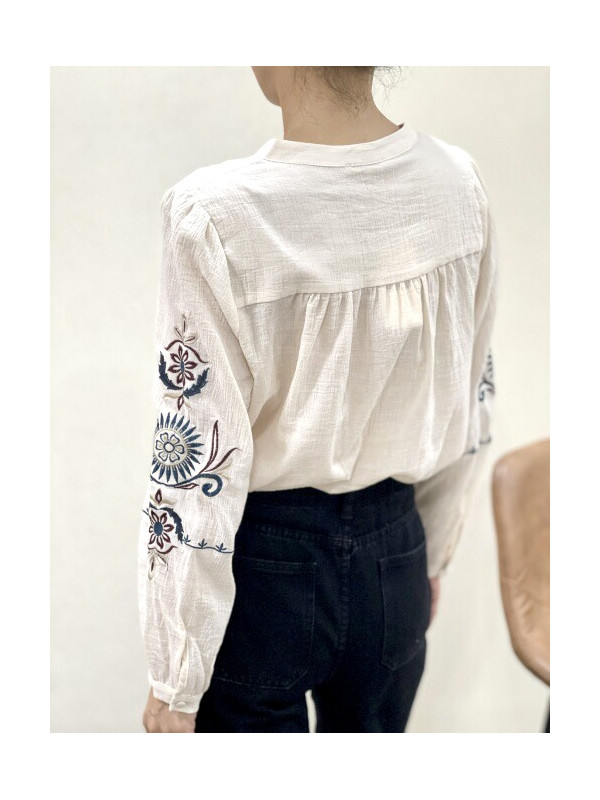 Chemise manches longues brodées fleurs