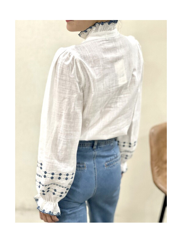 Chemise brodée manches longues col frou-frou
