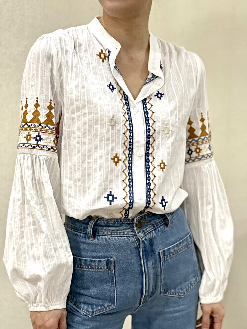 Chemise manches longues col officier broderies éthniques