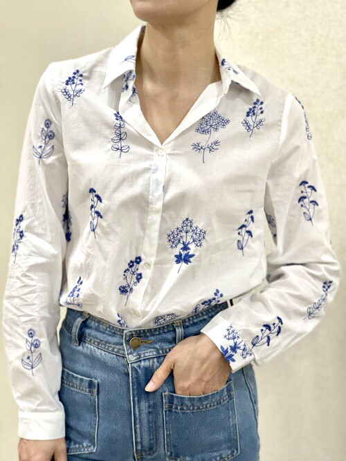 Chemise manches longues avec broderies végétales