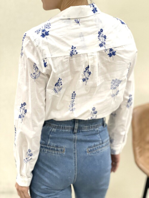 Chemise manches longues avec broderies végétales