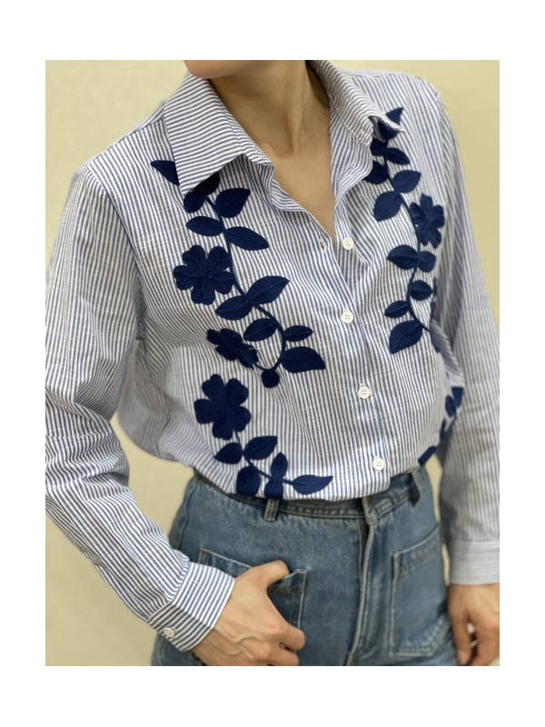 Chemise rayée manches longues fleurs brodées poitrine