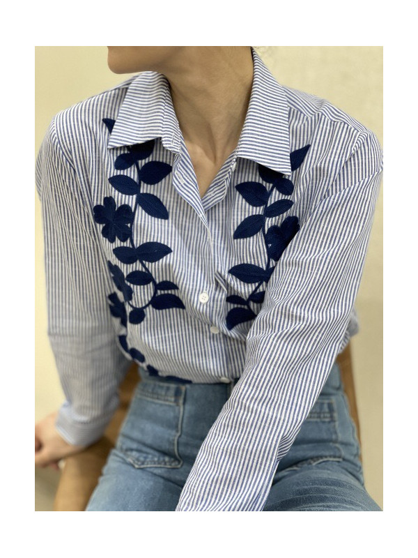 Chemise rayée manches longues fleurs brodées poitrine