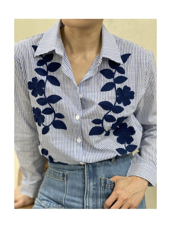 Chemise rayée manches longues fleurs brodées poitrine
