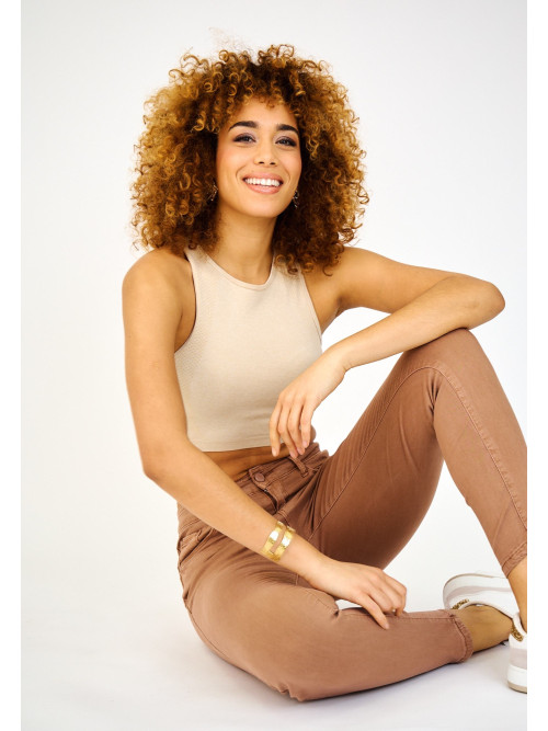 Jean slim couleur effet "push up"