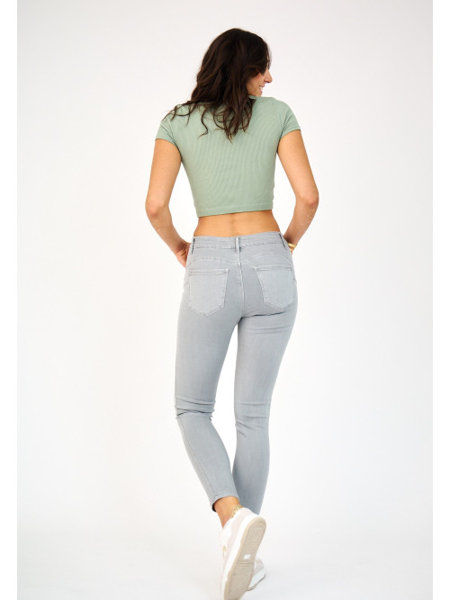 Jean slim couleur effet "push up"
