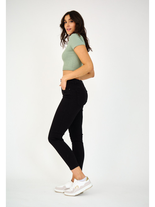 Jean slim couleur effet "push up"