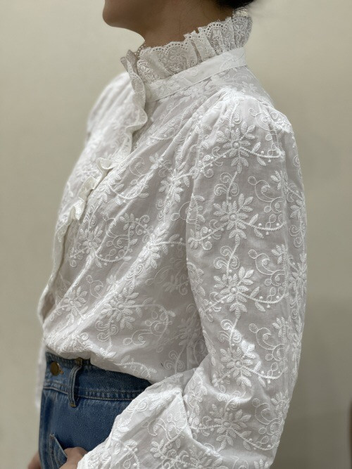 Chemise brodée manches longues