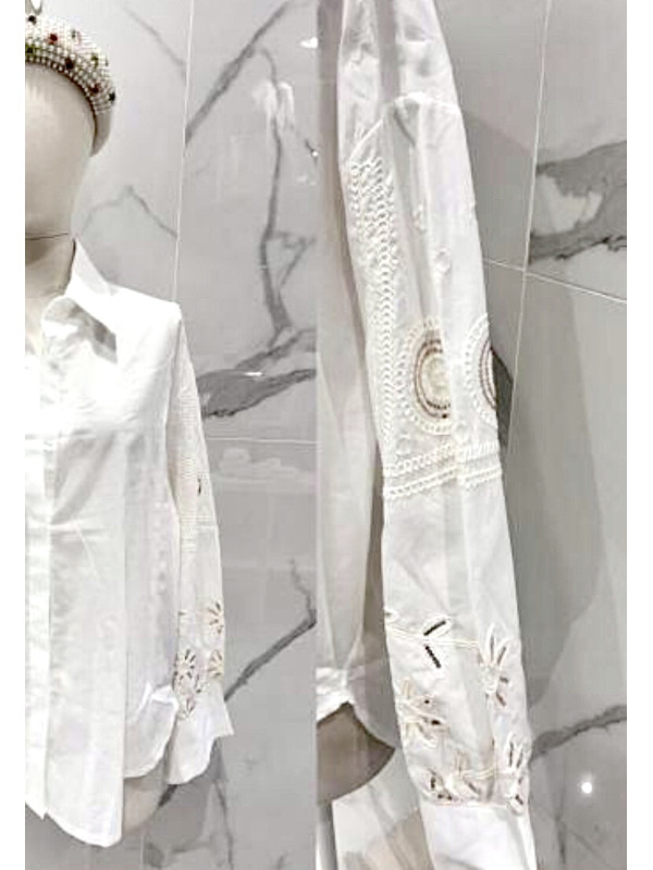 Chemise XXL manches longues avec broderies