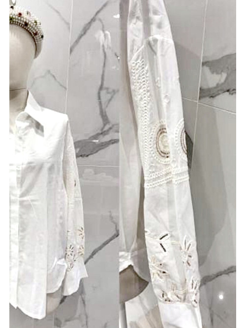 Chemise XXL manches longues avec broderies