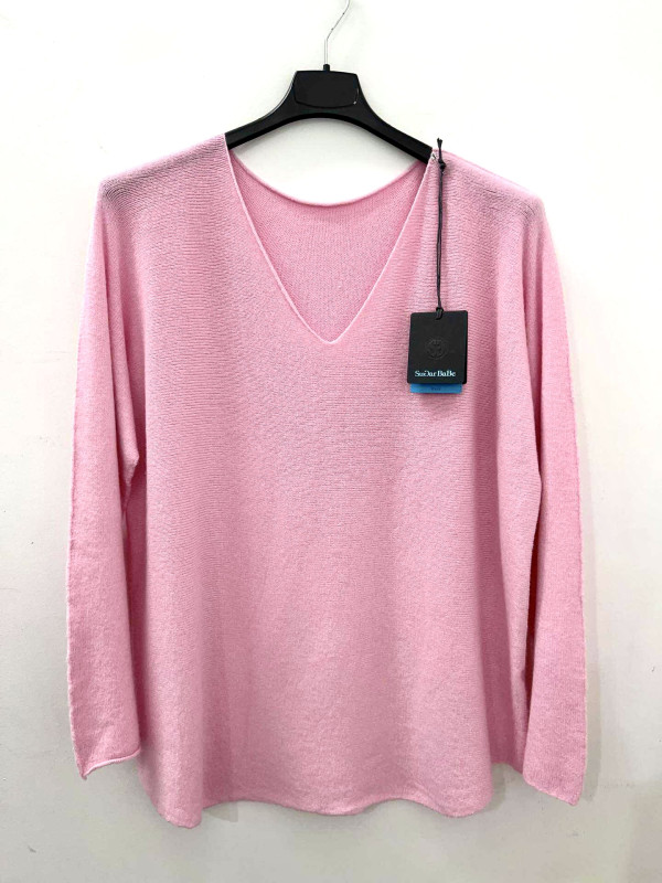 Pull fin col V coupe droite sans laine.