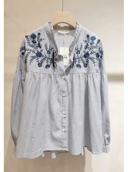 Chemise manches longues col bouillonné plastron brodé