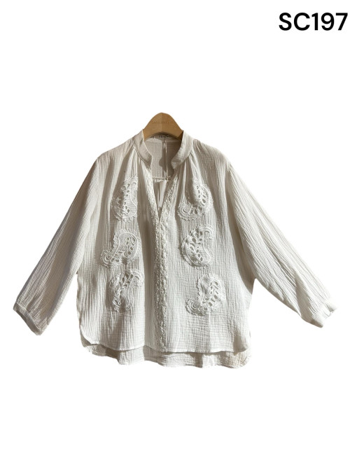 Chemise sans col manches longues en gaze de coton brodé