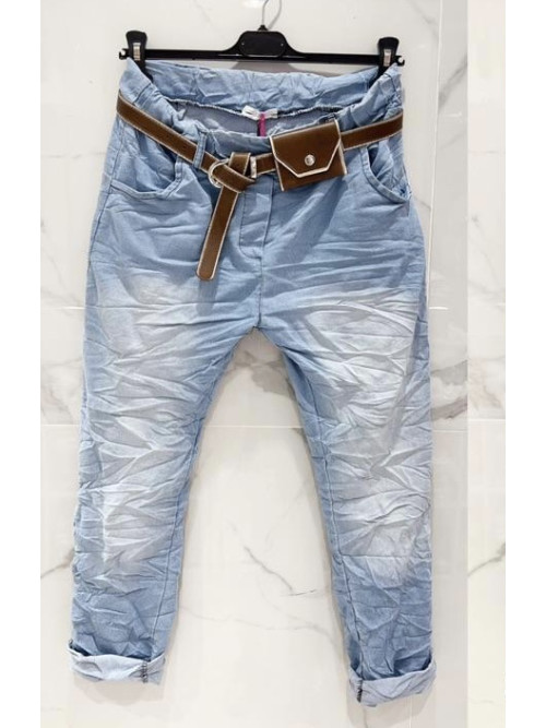 Jean slim souple et léger avec ceinture