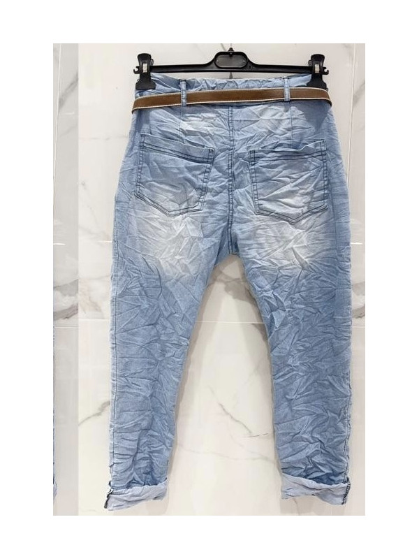 Jean slim souple et léger avec ceinture