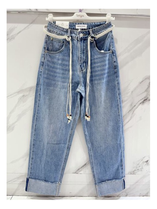 Jean mom à revers et ceinture fine