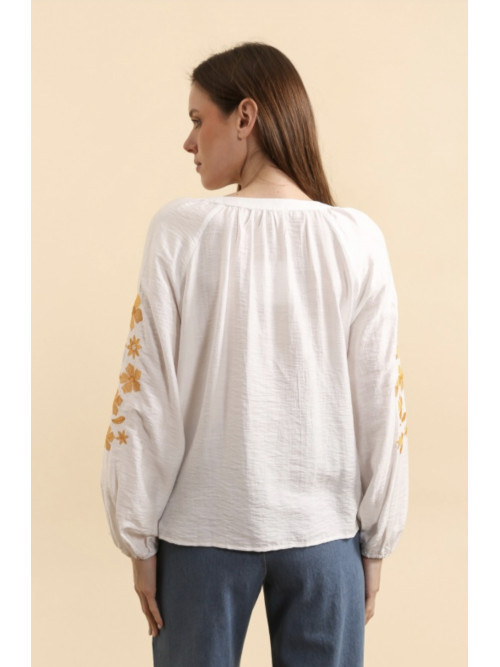 Chemise col tunisien avec broderies florales
