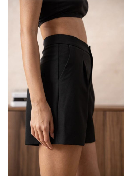 Short court uni