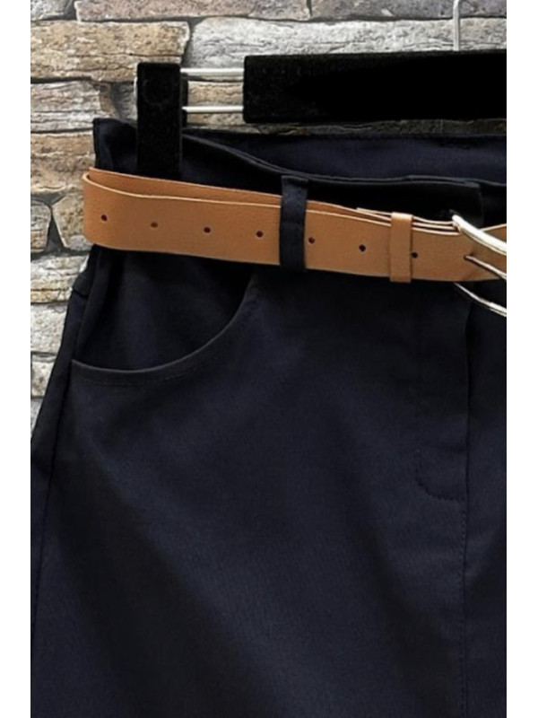 Jupe droite courte avec ceinture