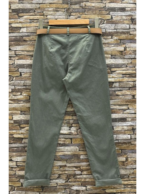 Pantalon slim stretch avec poches cotés et ceinture