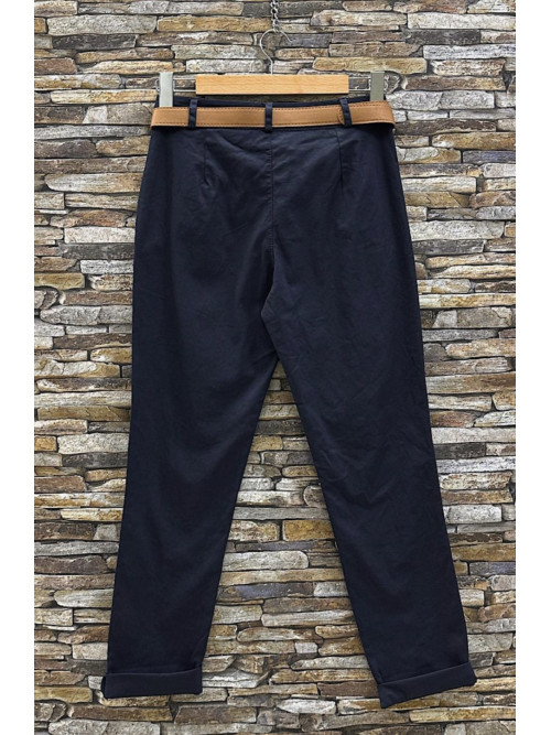 Pantalon slim stretch avec poches cotés et ceinture