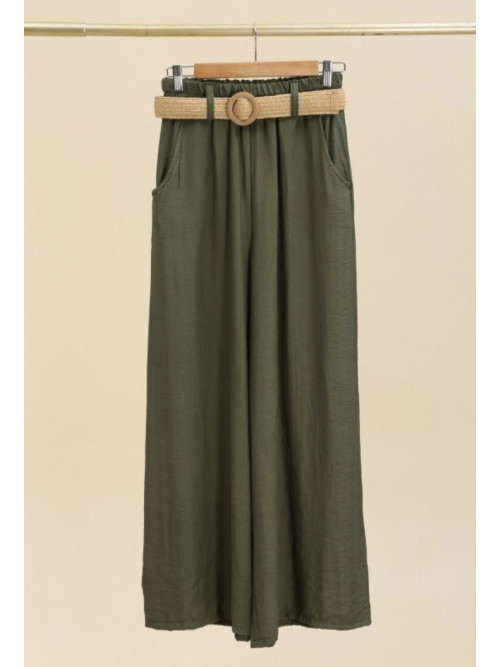 Pantalon large et fluide avec ceinture en paille