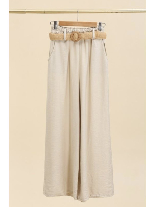 Pantalon large et fluide avec ceinture en paille