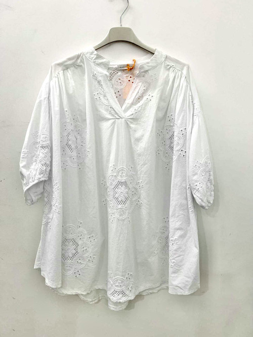 Tunique oversized col tunisien broderies ajourées