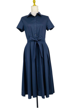 Robe chemise unie ceinturée...