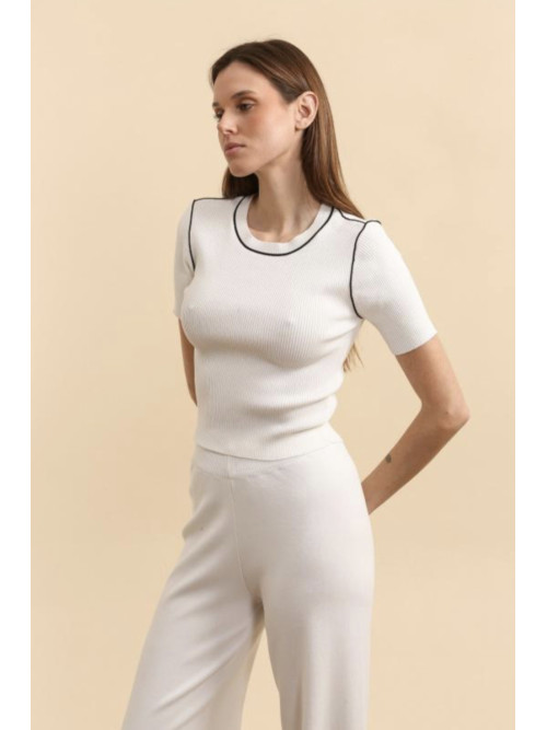 Pull cropped maille côtelé col rond manches courtes