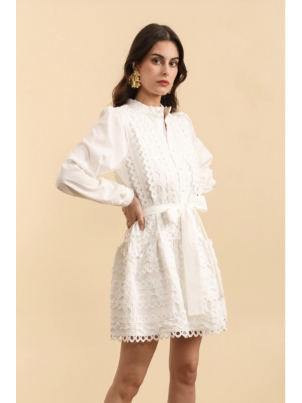 Robe courte chemisier ornée de guipure