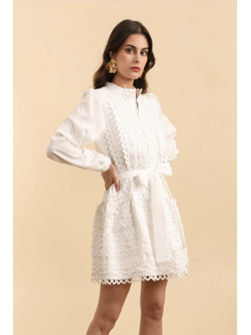 Robe courte chemisier ornée de guipure