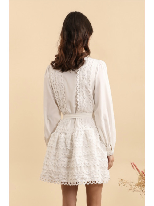 Robe courte chemisier ornée de guipure