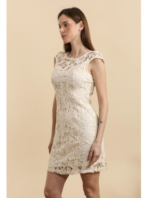 Robe courte en dentelle avec mancherons