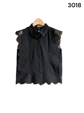 Chemise dentelle sans manche