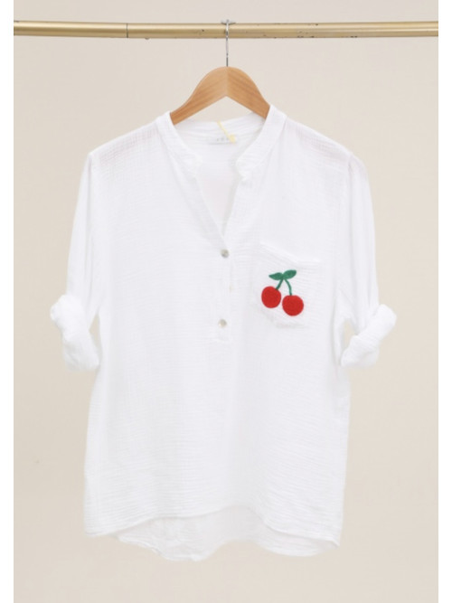 Chemise sans col en gaze de coton brodé "cerises"