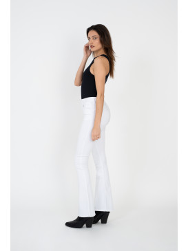 Jean patte d'éléphant blanc...