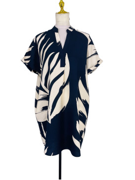 Robe courtes col droit...