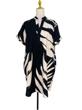 Robe courtes col droit...