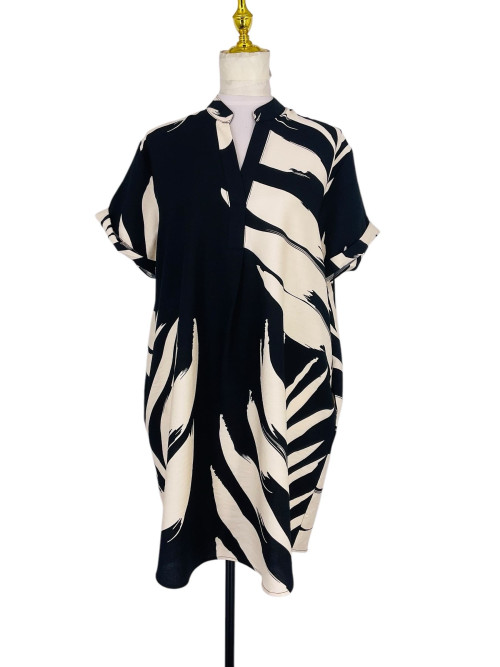 Robe courtes col droit oversized imprimé exotique géant