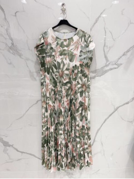 Robe longue plissée fleurie...