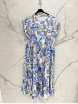 Robe longue plissée fleurie...