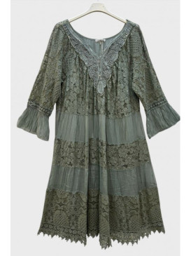 Robe ample en dentelle et...