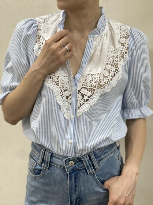 Chemise bohème rayée plastron en guipure It Hippie