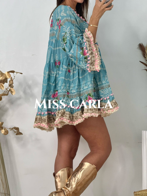 Robe courte imprimée avec plastron perles et pompons