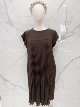 Robe XL plissée courte...