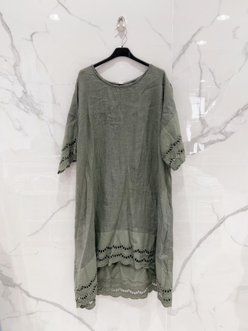 Robe oversized en lin et broderie anglaise Mina Rosa
