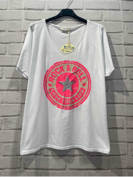 T-shirt col V manches...