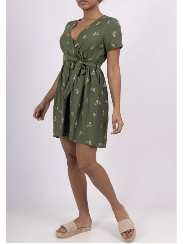 ROBE COURTE CACHE COEUR MANCHE COURTE BRODERIES