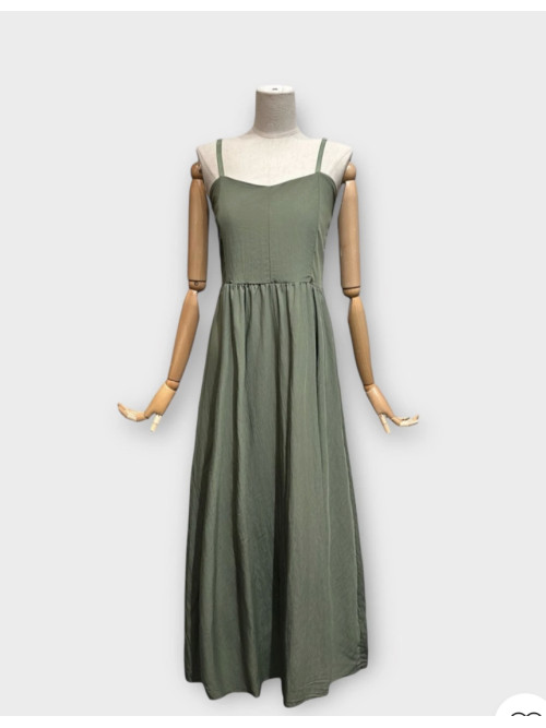 Robe longue ample evasee à fines bretelles